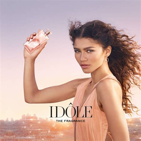 Pub parfum Idôle de Lancôme avec Zendaya .